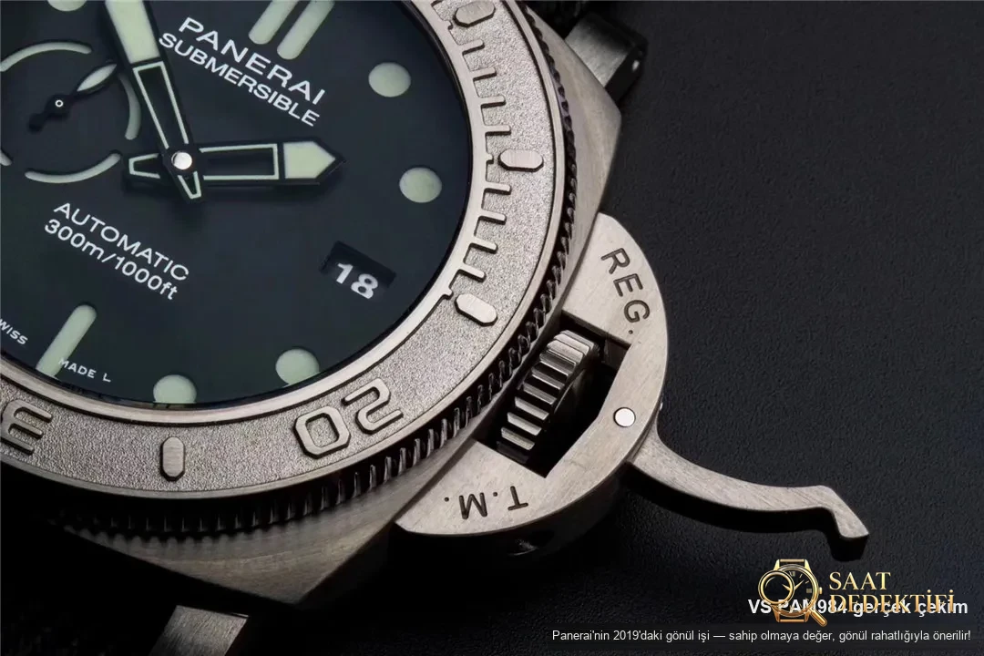 2019VS Factory Yeni Panerai PAM00984 Submersible Serisi 47 mm Replika Saat İncelemesi - Makro Kadran ve İndeks İşçiliği