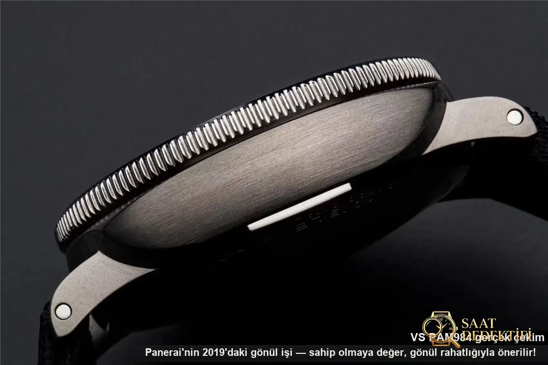 2019VS Factory Yeni Panerai PAM00984 Submersible Serisi 47 mm Replika Saat İncelemesi - Bilekte Duruş ve Kasa Orantısı