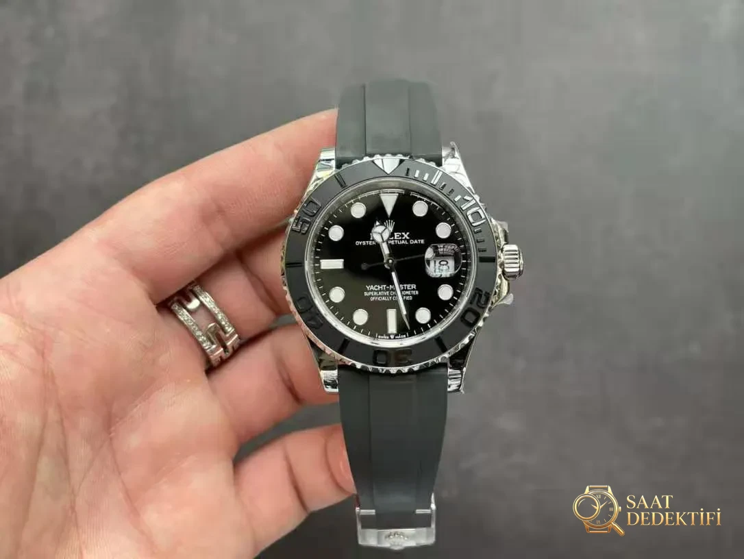 Replika Rolex YachtMaster 42mm Siyah Kauçuk