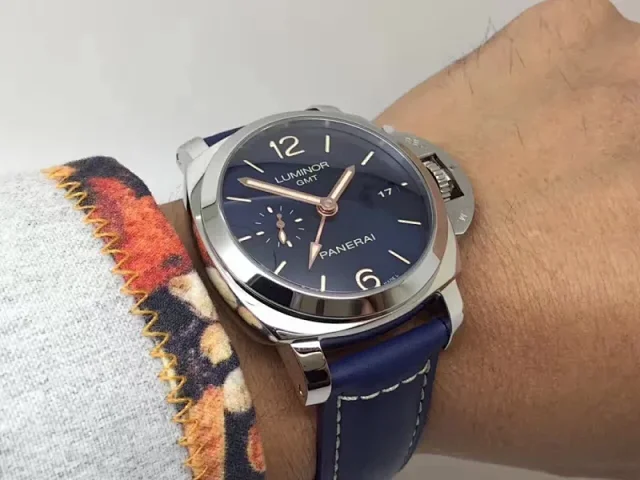 2020'nin En Çok Satan On Panerai Replika Saati — 104. fotoğraf