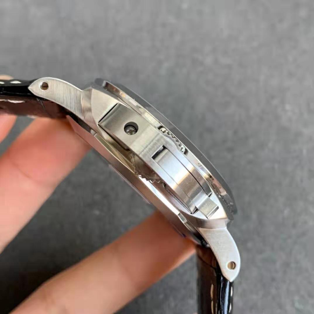2020'nin En Çok Satan On Panerai Replika Saati — 27. fotoğraf