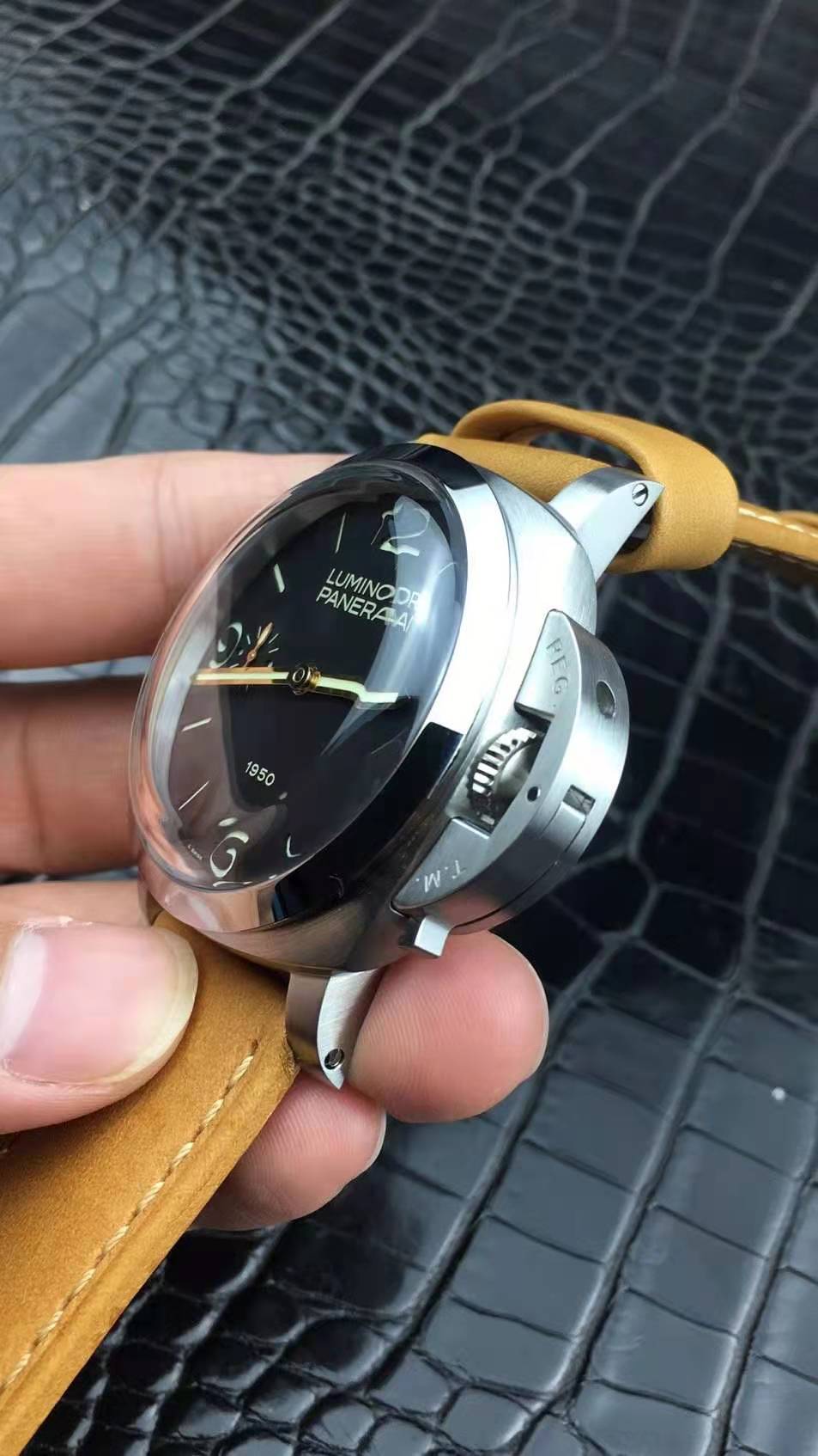2020'nin En Çok Satan On Panerai Replika Saati — 69. fotoğraf