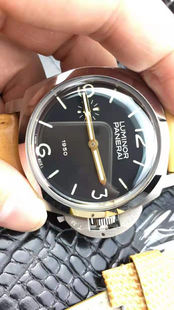 2020'nin En Çok Satan On Panerai Replika Saati — 71. fotoğraf