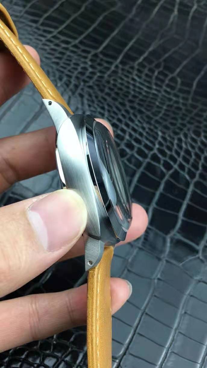 2020'nin En Çok Satan On Panerai Replika Saati — 74. fotoğraf