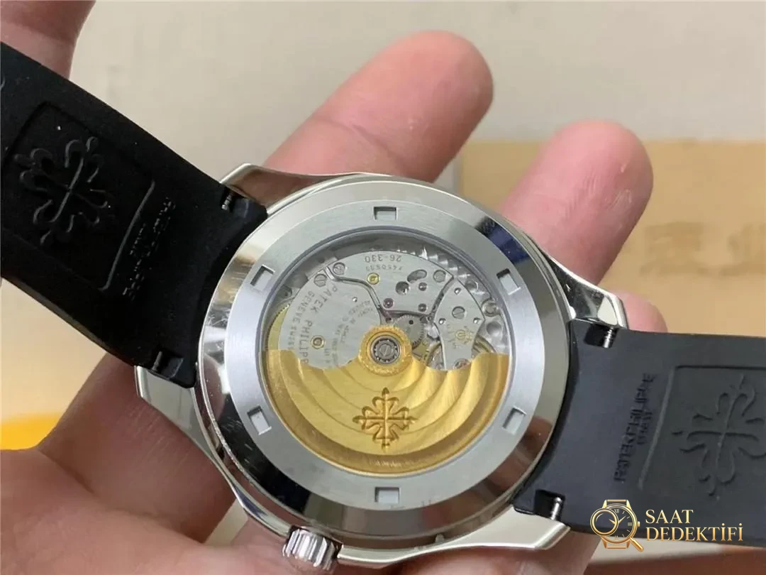 3K Factory Patek Philippe El Bombası 5167 V3 versiyonundaki 330 mekanizması, eski modele göre hangi noktalarda geliştirildi? - Klips Kilidi ve Lazer Damgalar