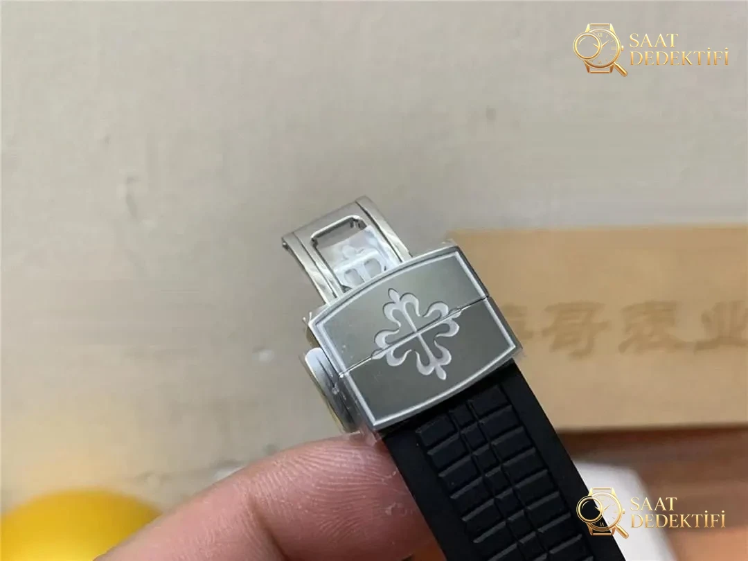 3K Factory Patek Philippe El Bombası 5167 V3 versiyonundaki 330 mekanizması, eski modele göre hangi noktalarda geliştirildi? - Bilekte Duruş ve Kasa Orantısı