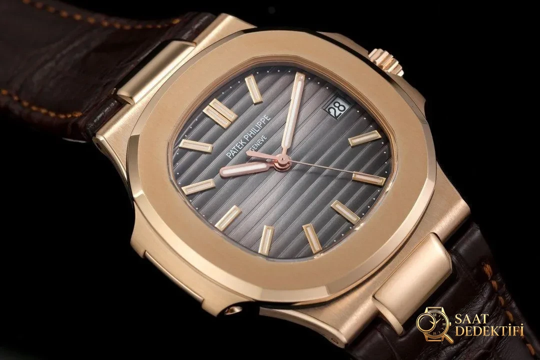 Karşılaştırmalı inceleme: 3K Factory PP Patek Philippe Sportif Zarafet serisi 5711/1A 010 kol saati - Yan Profil ve Kordon Bağlantısı