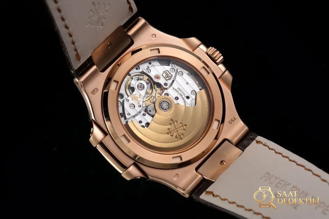 Karşılaştırmalı inceleme: 3K Factory PP Patek Philippe Sportif Zarafet serisi 5711/1A 010 kol saati - Kadran İbreleri ve Saniye Akışı