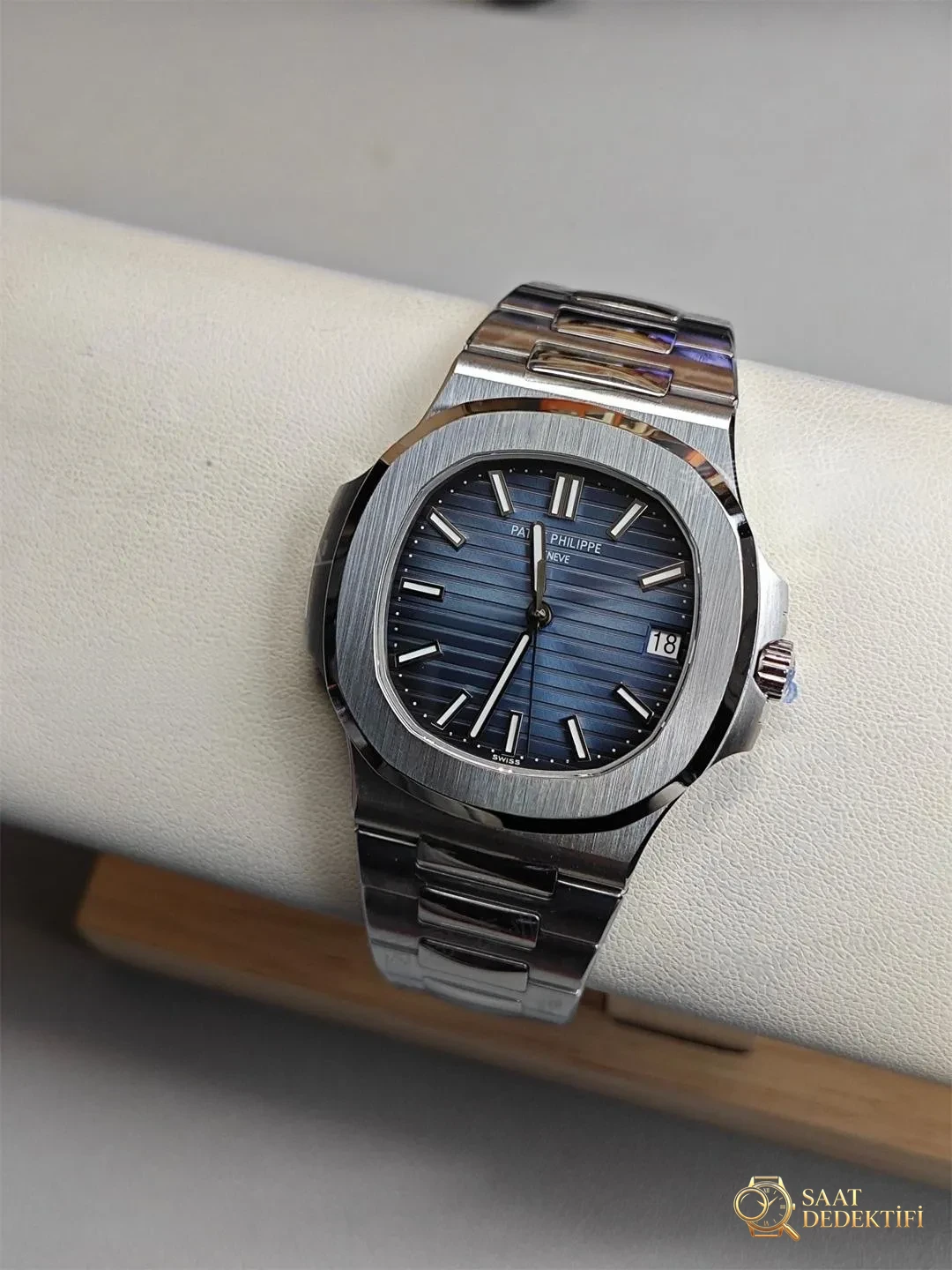 3K Factory Patek Philippe Nautilus 5711 mavi kadran neden alınmaya değer? - Kadran Detayı ve Bezel İşçiliği