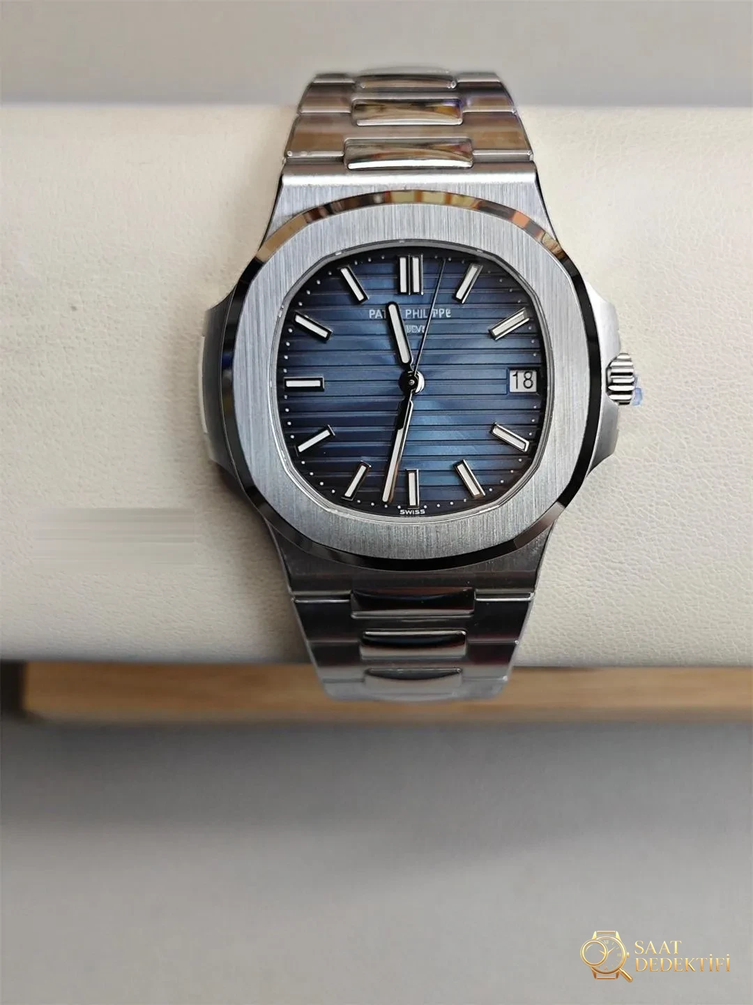 3K Factory Patek Philippe Nautilus 5711 mavi kadran neden alınmaya değer? - Kasa Profili ve Kurma Kolu İncelemesi