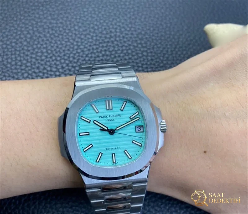 3K Factory Patek Philippe Nautilus Tiffany Blue Saat İncelemesi - Kasa Profili ve Kurma Kolu İncelemesi