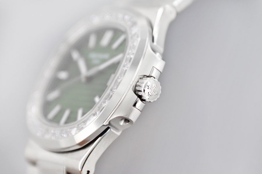 3K Factory Patek Philippe Nautilus Zeytin Yeşili T Baget Elmaslı 2021 Model Kol Saati — 4. fotoğraf