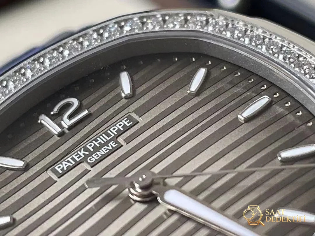 Is the 3K Factory Patek Philippe PP7118 women's Nautilus model obvious as a replica at first glance? - General Angle and Aesthetic Stance