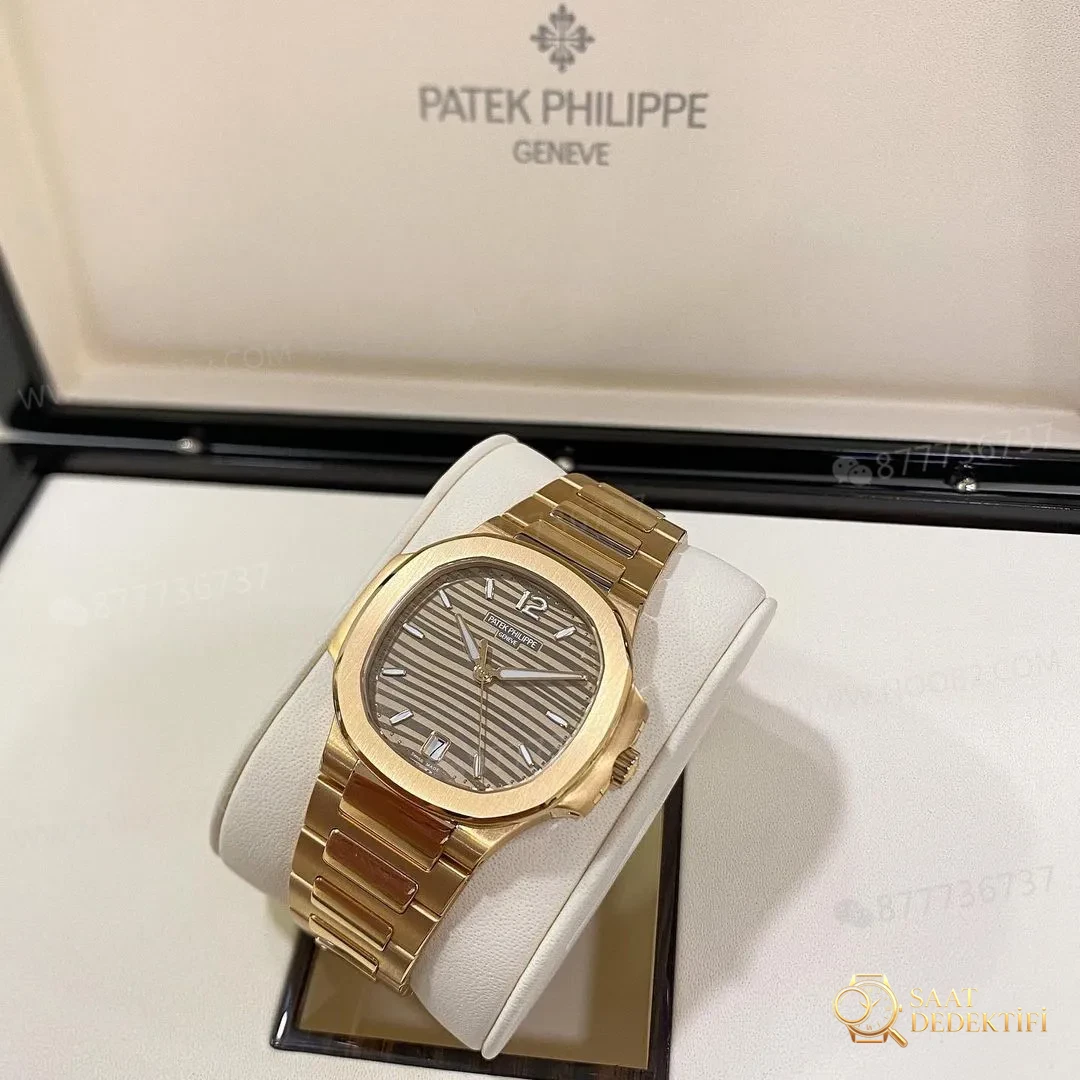 Is the 3K Factory Patek Philippe PP7118 women's Nautilus model obvious as a replica at first glance? - Dial Hands and Seconds Running