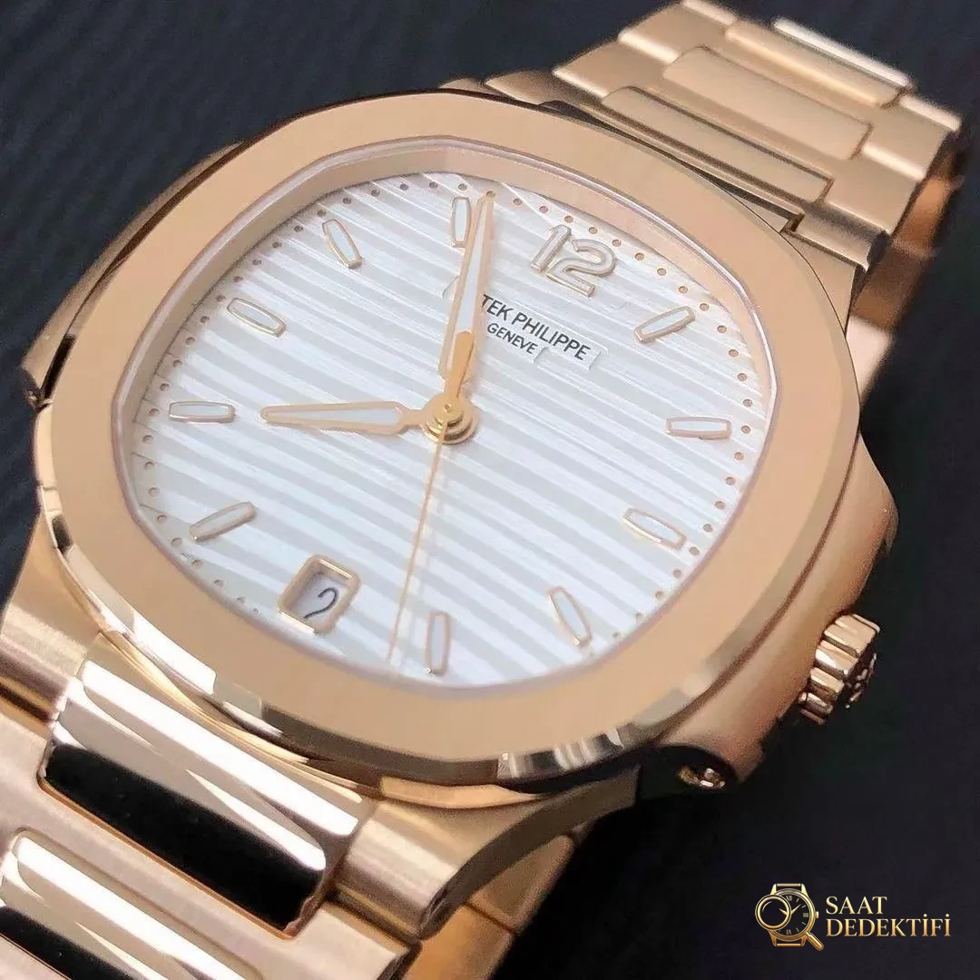Is the 3K Factory Patek Philippe PP7118 women's Nautilus model obvious as a replica at first glance? - Top Lock Mechanism and Gasket Structure
