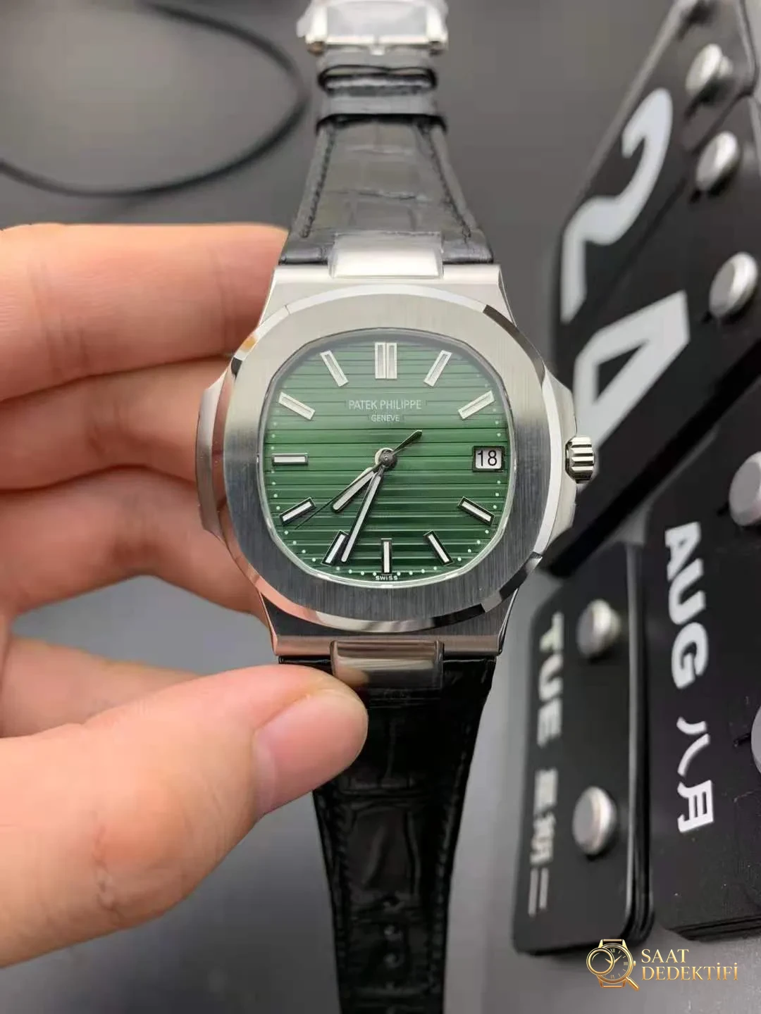 Patek Philippe Nautilus 5711 3K Factory Review - Front View and Case Design