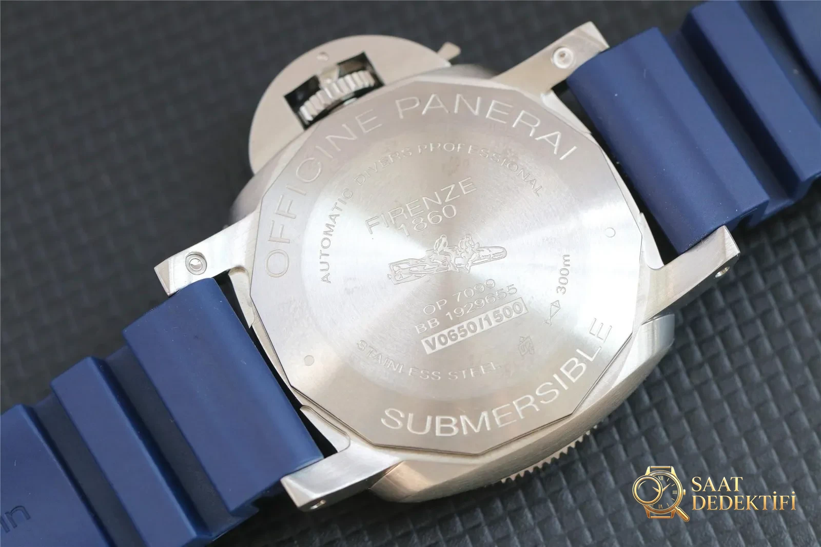 42 MM küçük deniz kralı: VS Panerai 959 mavi bezel gri kadran replikası nasıl olmuş? - Bilekte Duruş ve Kasa Orantısı
