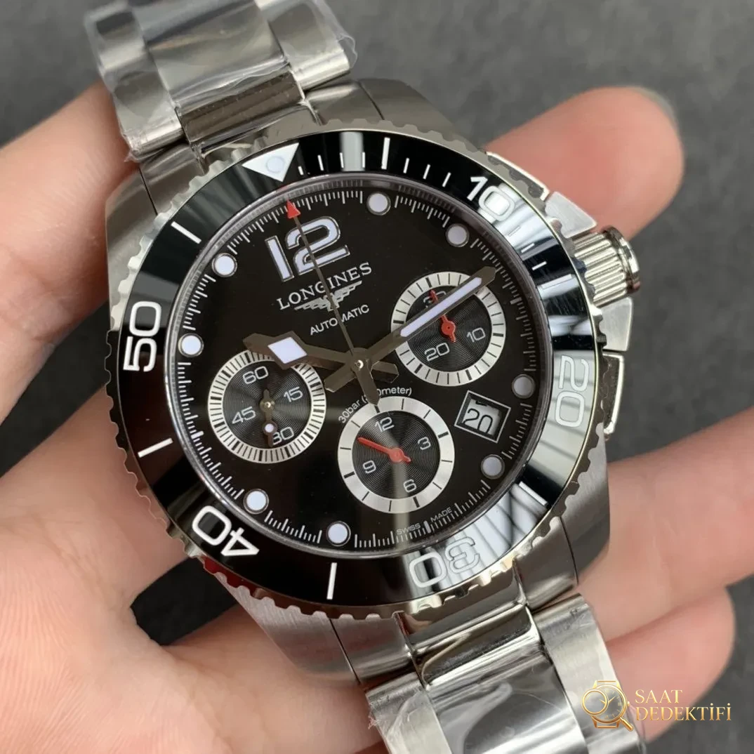8F Factory Longines Conquest kronograf serisi saat replikası nasıl? Mekanizma gerçeğiyle aynı mı? - Kasa Profili ve Kurma Kolu İncelemesi