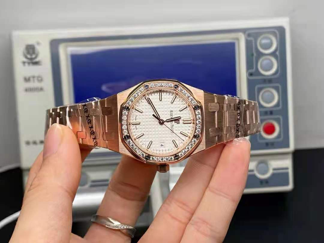 Replika Audemars Piguet Royal Oak 34mm Lady Saat