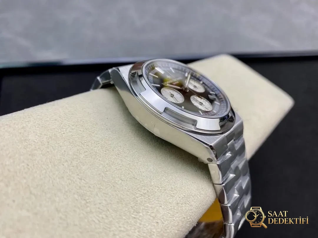 8F Factory Vacheron Constantin Overseas Chronograph 5500V replika saatin kalitesi nasıl? - Mekanizma Zemberek ve Balans Detayı