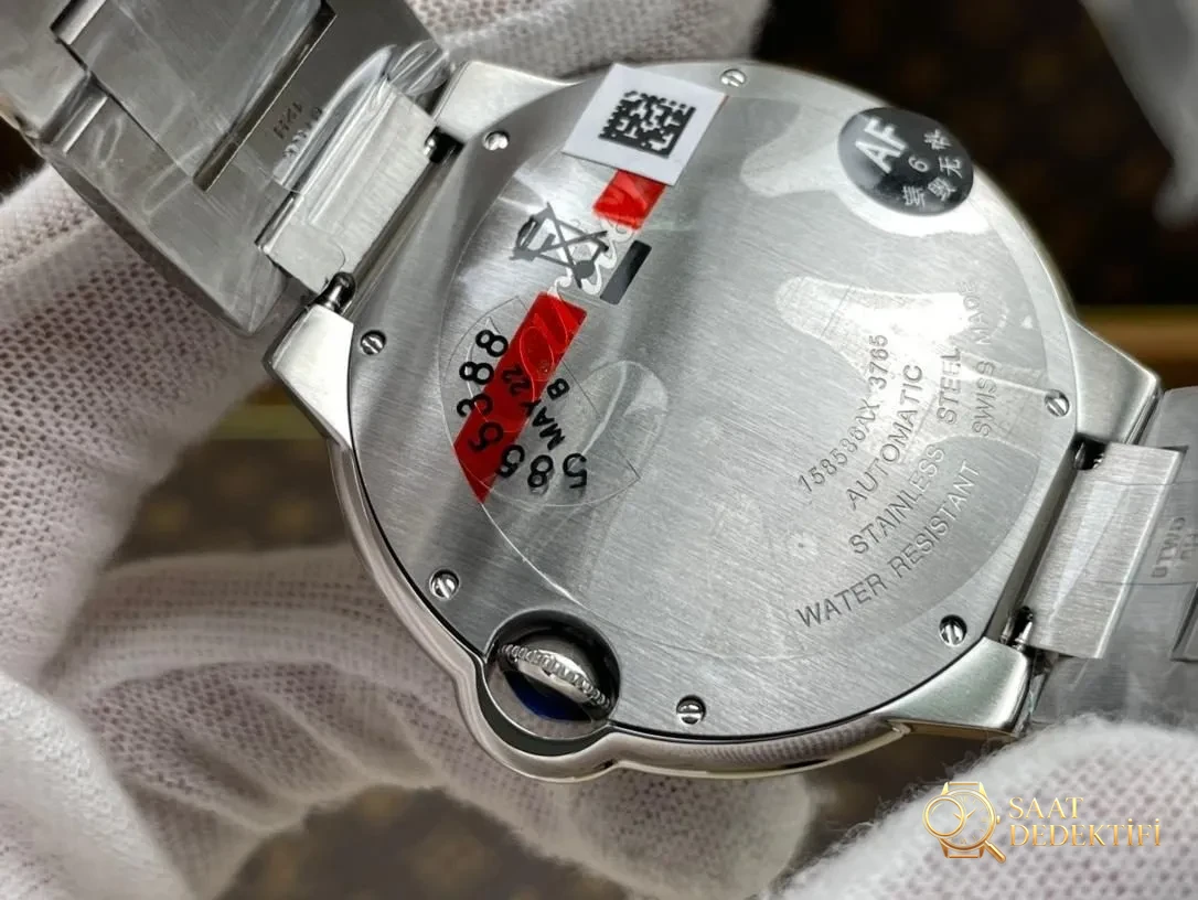 AF Factory Cartier Ballon Bleu 42 mm 2824 mekanizmayla bir bakışta belli olur mu? - Klips Kilidi ve Lazer Damgalar