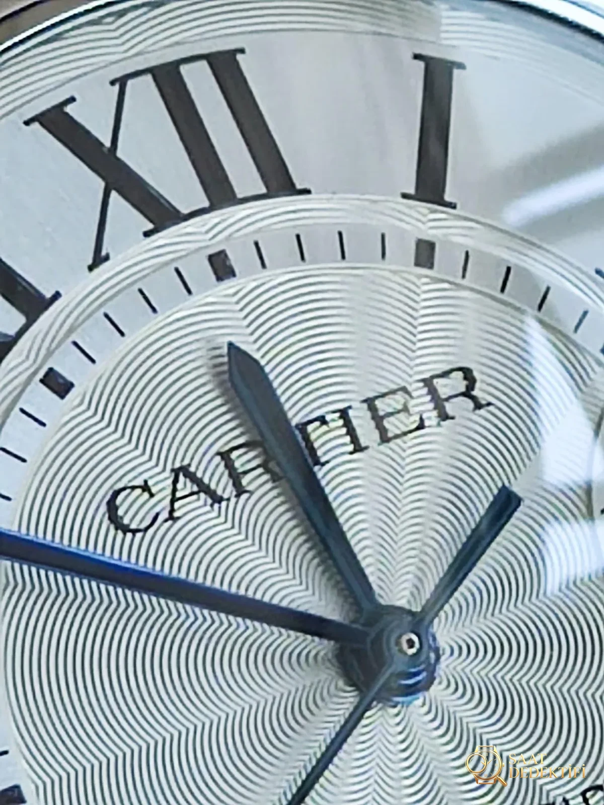 AF Factory Cartier Ballon Bleu 42 mm erkek modelinde dikkat edilmesi gereken birkaç detay - Bilezik, Toka ve Klips Mekanizması