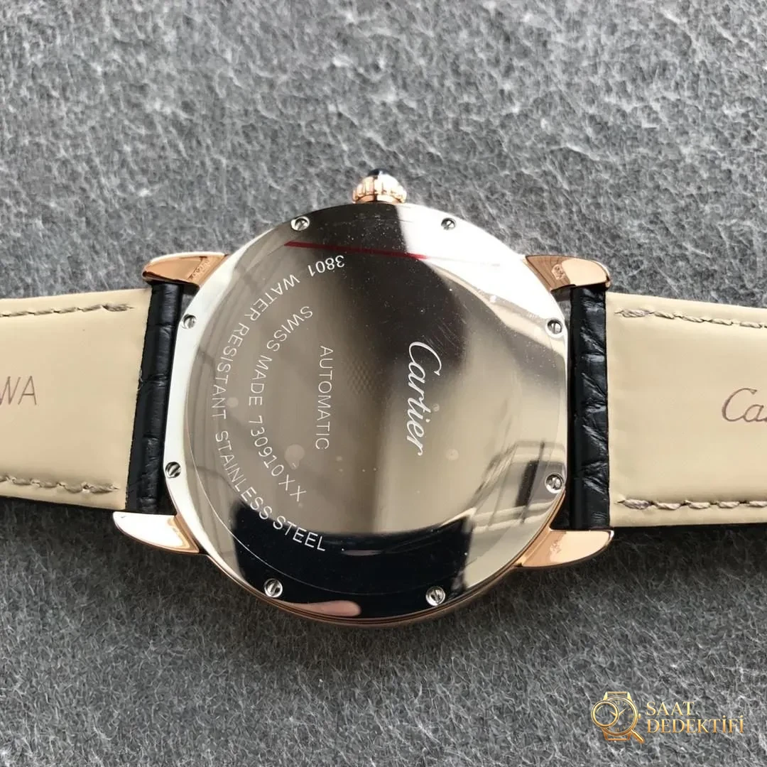AF Factory Cartier London Ronde Erkek 42 mm Serisi Roz Altın Kasa Siyah Timsah Derisi - Bilekte Duruş ve Kasa Orantısı