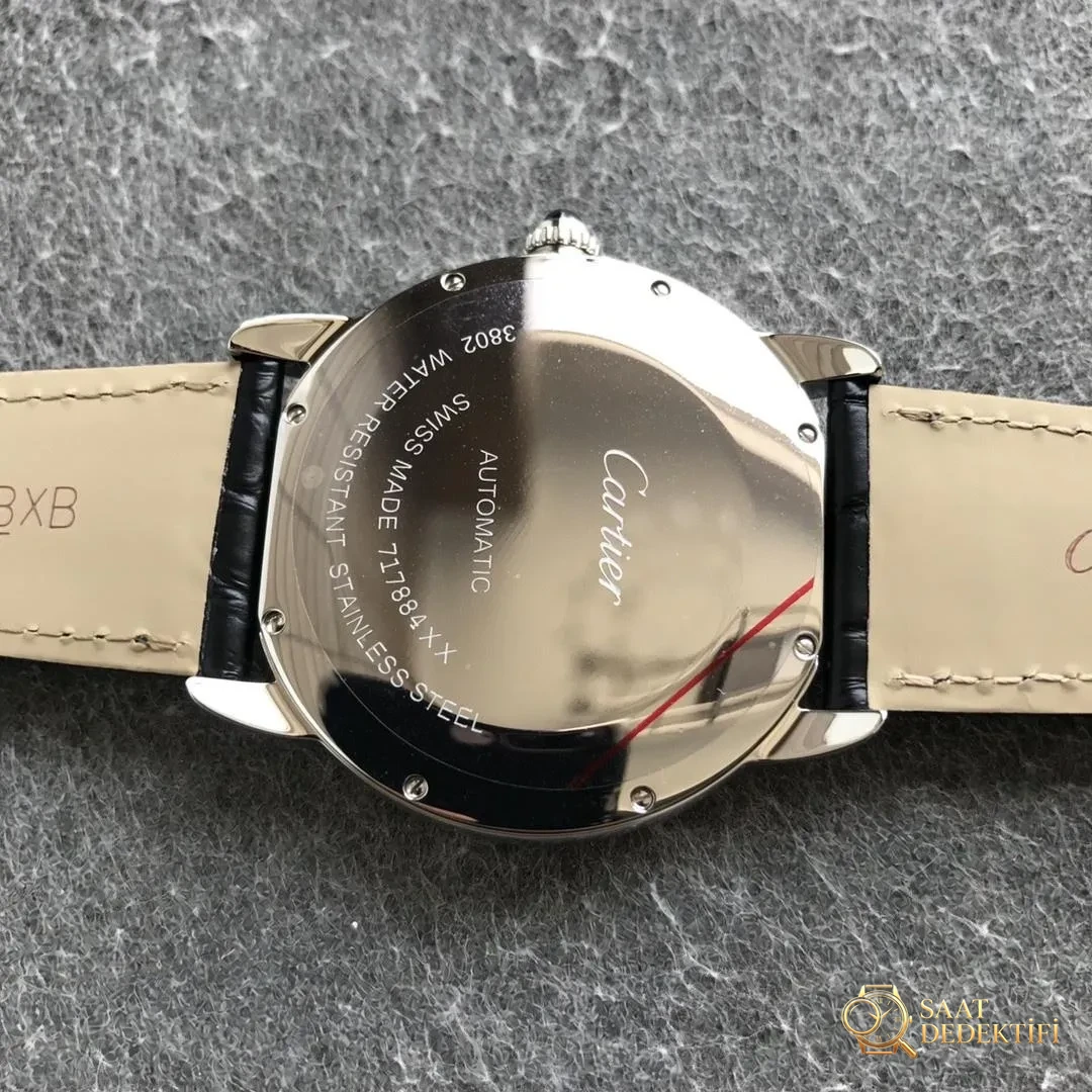 AF Factory Cartier Londra RONDE erkek 42 mm serisi timsah derisi - Bilekte Duruş ve Kasa Orantısı