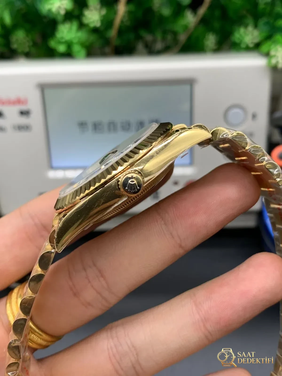 Gold Color Rolex Day-Date Crown