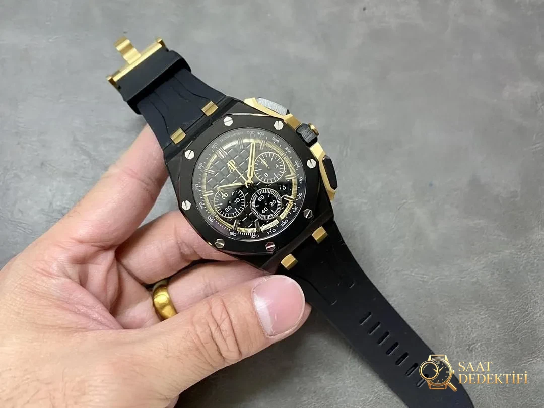 Audemars Piguet Royal Oak Offshore 26420CE Review - Front View and Case Design