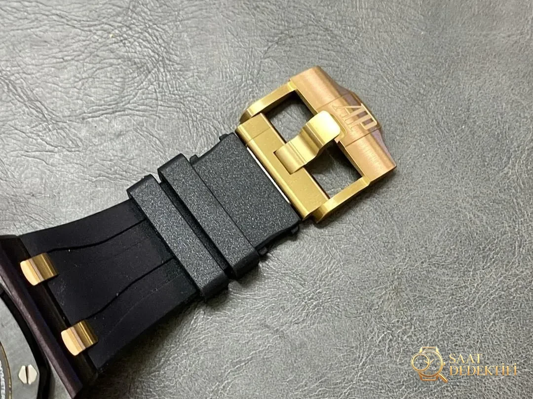 Is APF Factory Audemars Piguet Royal Oak Offshore 26420CE black ceramic of good quality? - Wrist Position and Case Proportion