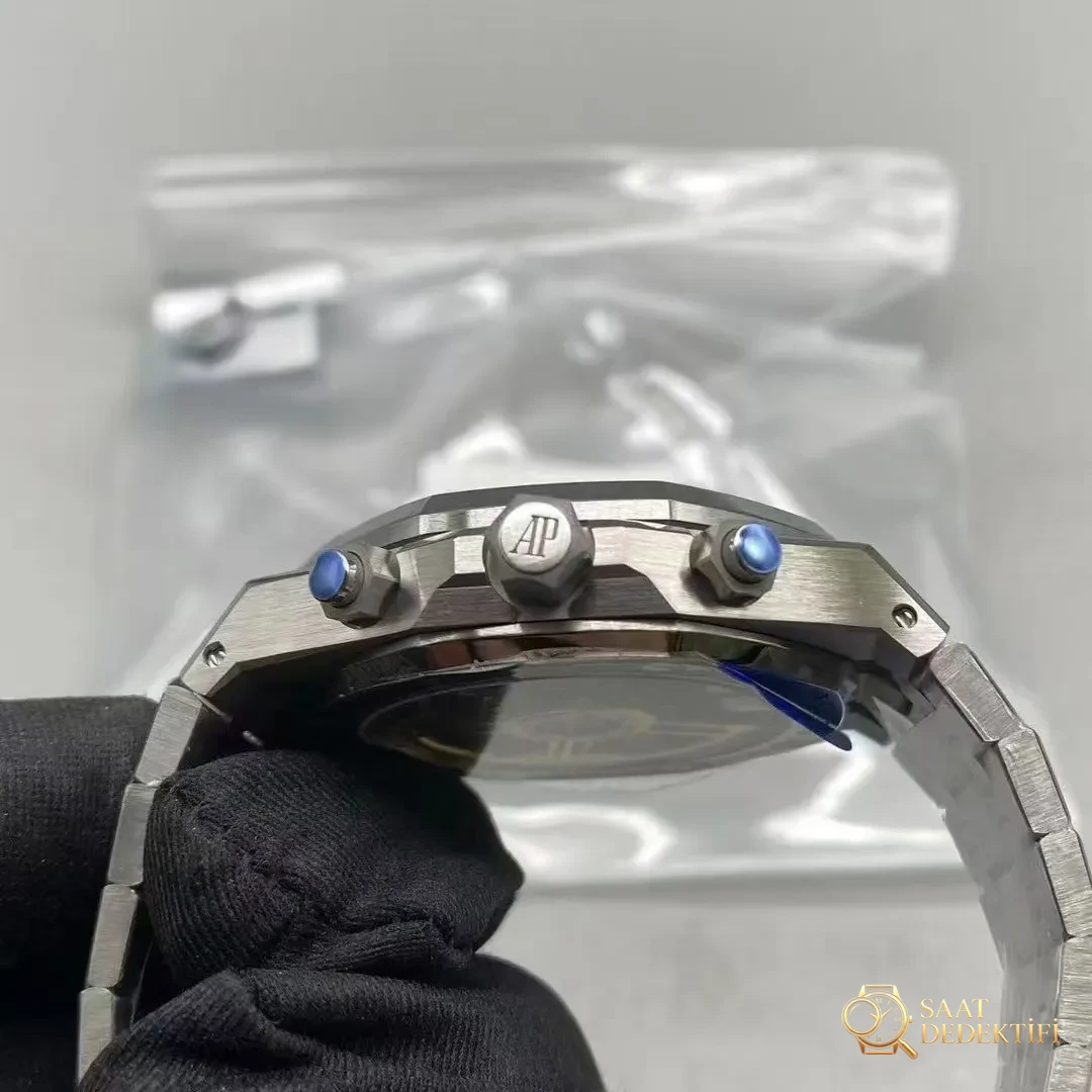 APS Factory AP 26240 çok yakında geliyor - Arka Kapak ve Mekanizma Detayı