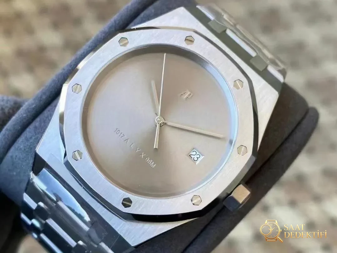APS Factory Audemars Piguet 15400 Iron Man 1017 ALYX 9SM — модифицированная версия со встроенным механизмом 3120 — обзор корпуса и заводной головки