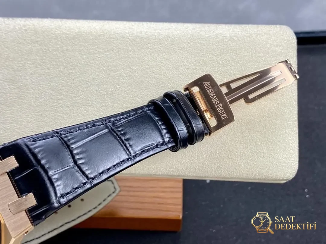 APS Factory Audemars Piguet 15400 rose gold ağırlıklandırılmış versiyon 140 gram: Almaya değer mi? - Fosfor ve Super-LumiNova Gece Görünümü