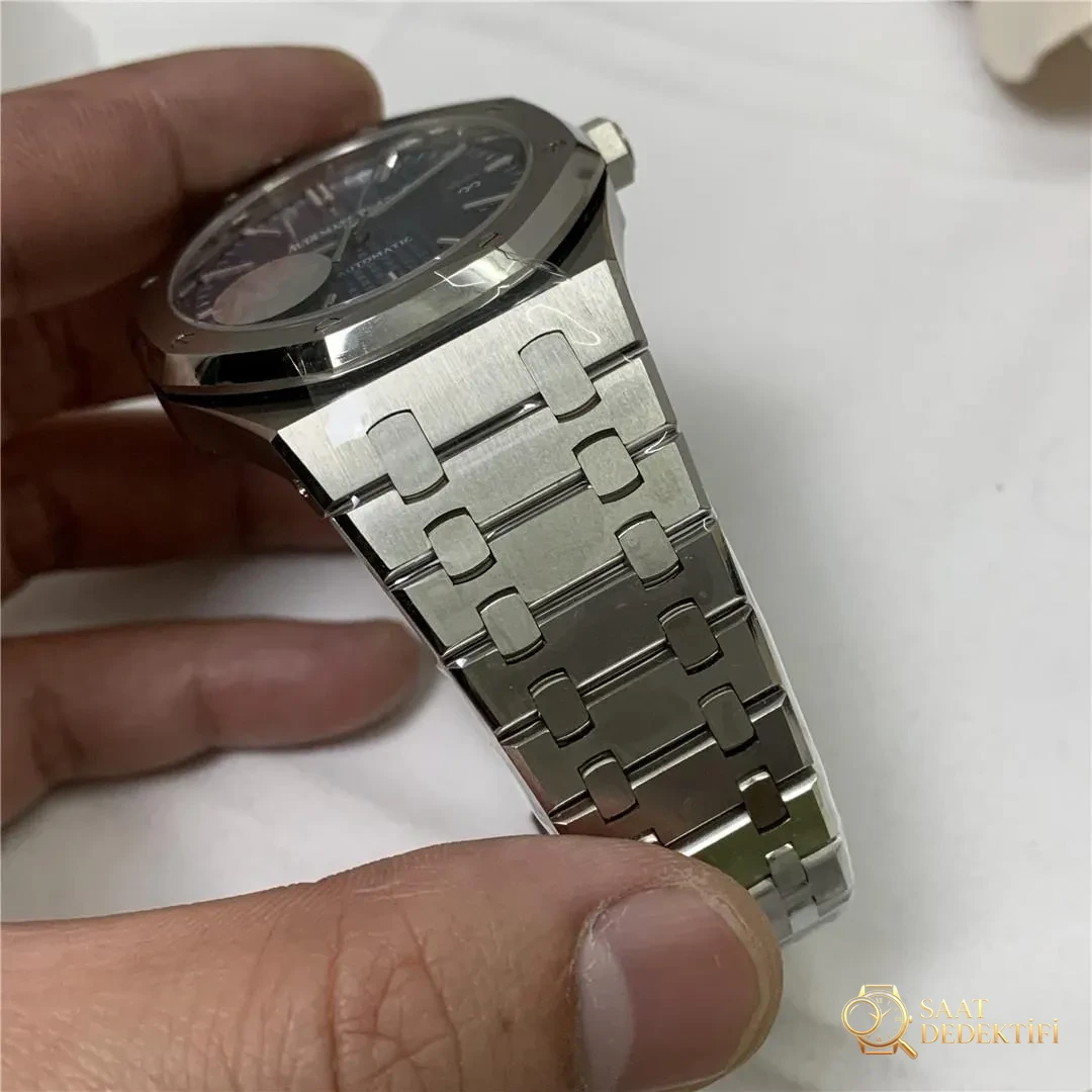APS Factory Audemars Piguet 15400 tek parça 3120 mekanizmasının işçiliği kusursuza yakın - Mekanizma Zemberek ve Balans Detayı