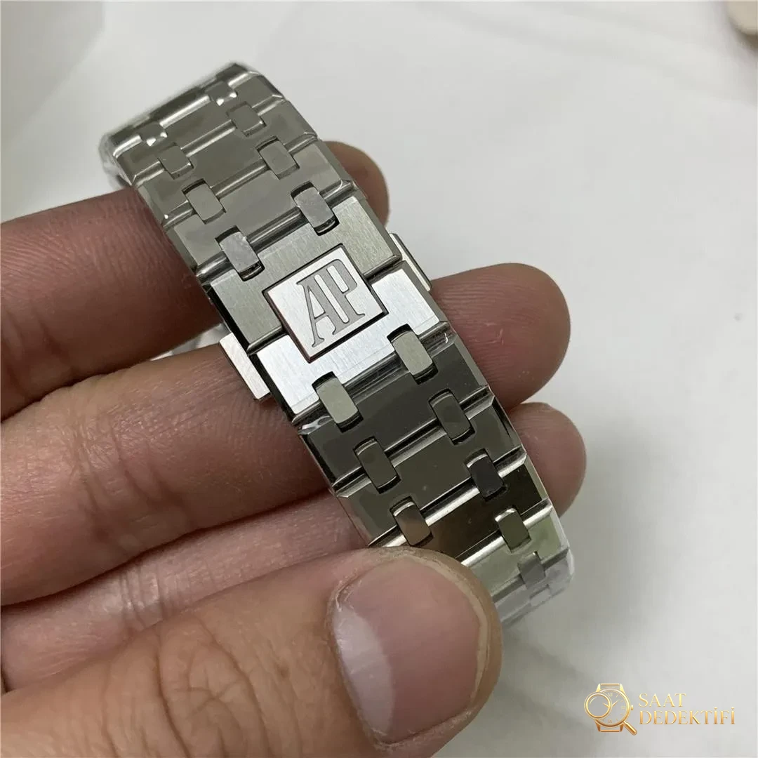 APS Factory Audemars Piguet 15400 tek parça 3120 mekanizmasının işçiliği kusursuza yakın - Kasa Çeliği ve Polisaj Kalitesi