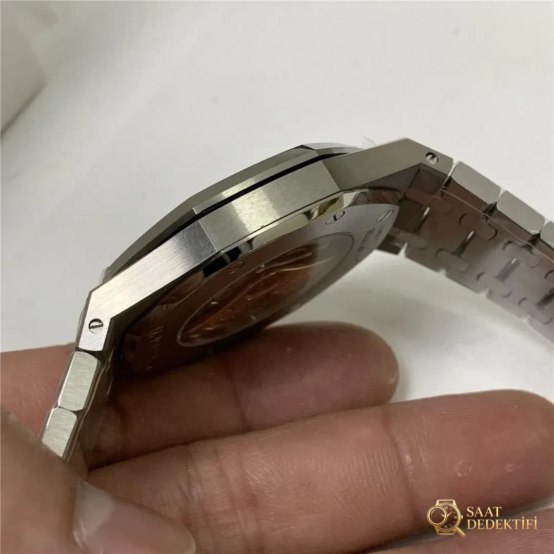 APS Factory Audemars Piguet 15400 tek parça 3120 mekanizmasının işçiliği kusursuza yakın - Cam Yansıma Önleyici (AR) Kaplama