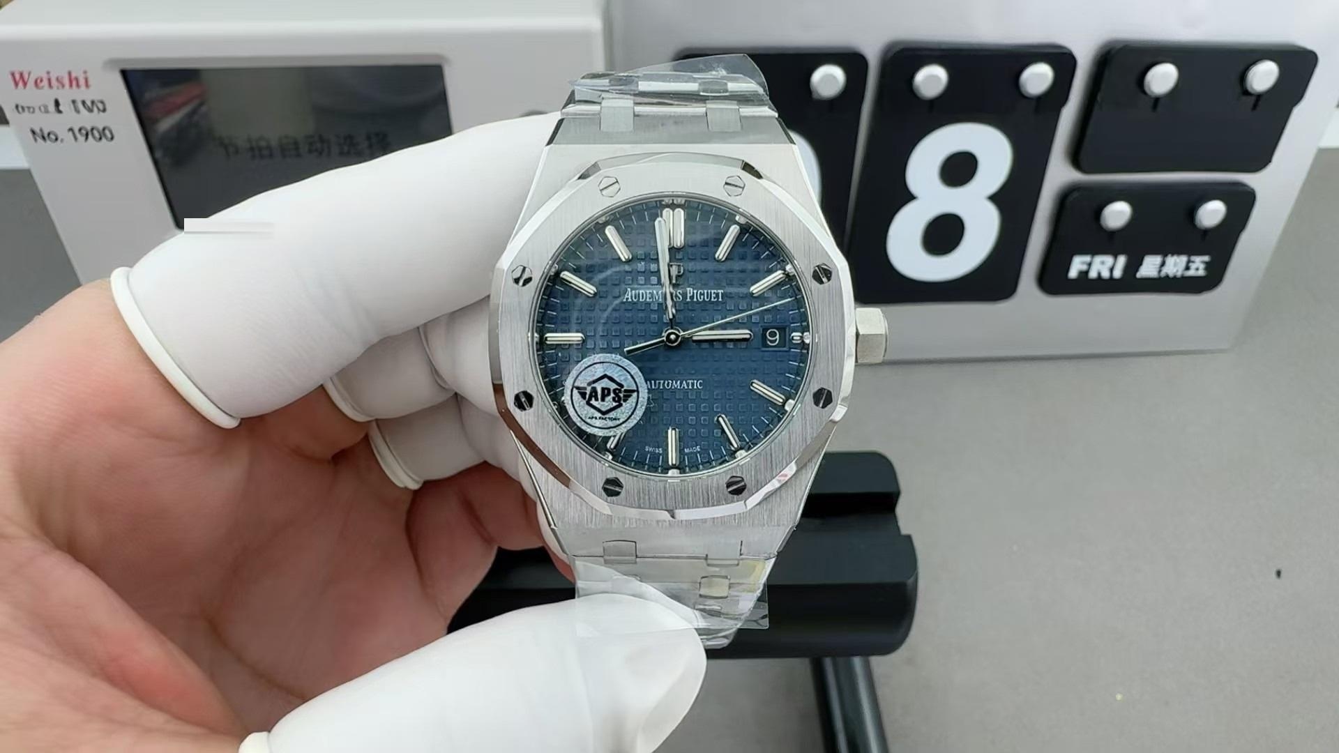 APS Factory Audemars Piguet 15450'yi uzmanlar nasıl değerlendiriyor? — 1. fotoğraf