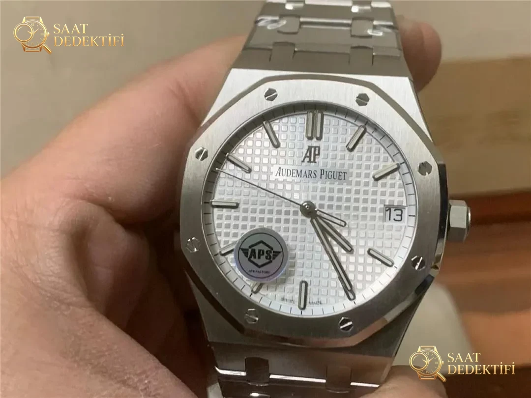 APS Factory Audemars Piguet 15500 V3 kadranı ışıma desenli ve başka nelerle güncellendi? - Kadran Detayı ve Bezel İşçiliği