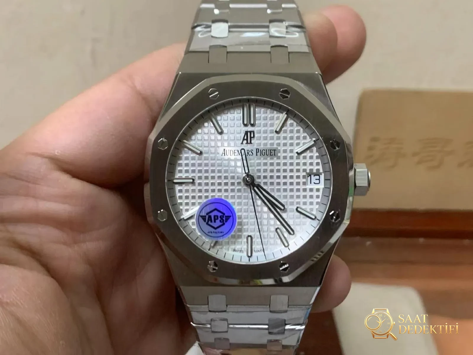Audemars Piguet Royal Oak 15500 APS Factory İncelemesi - Ön Görünüm ve Kasa Tasarımı