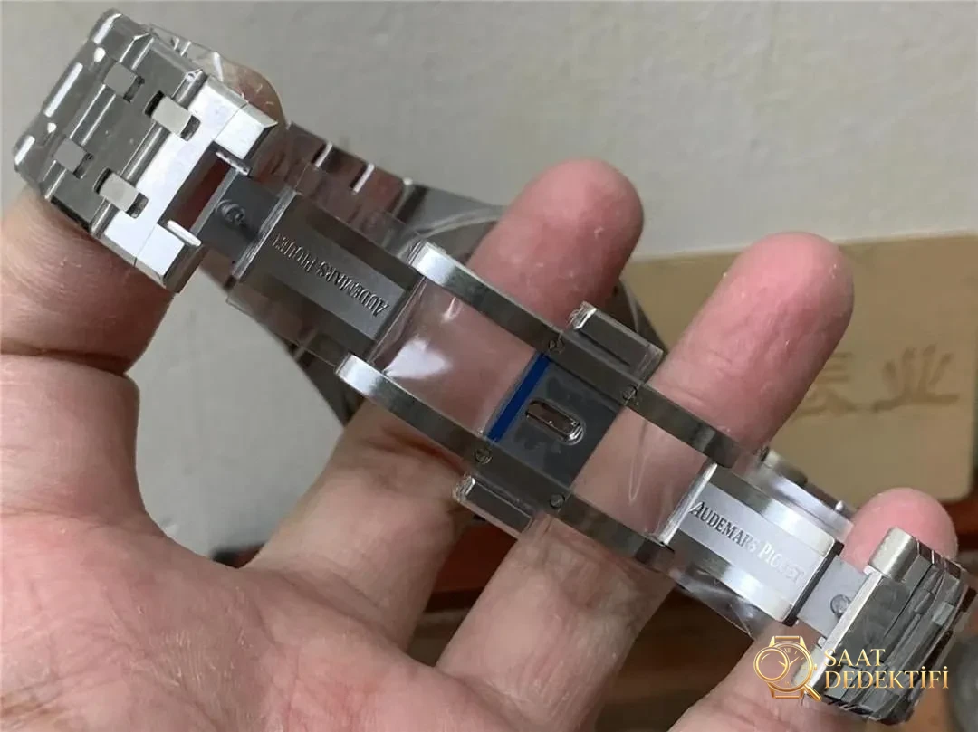 APS Factory Audemars Piguet 15510 gerçek 4302 tek parça mekanizma karşılaştırması: ZF Factory ile farkı nerede? - Genel Açı ve Estetik Duruş