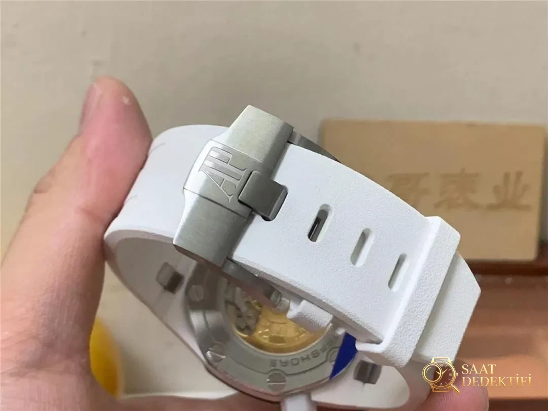 APS Factory Audemars Piguet 15707 seramik 3120 mekanizma hangi fiyata alınır? - Bilekte Duruş ve Kasa Orantısı