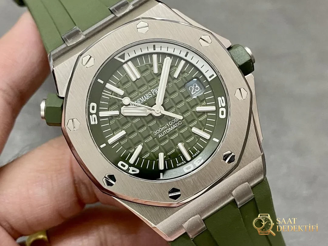 APS Factory Audemars Piguet 15710 yeşil ve beyaz kadranlı 3120 entegre mekanizmanın işçiliği nasıl? - Bilezik, Toka ve Klips Mekanizması