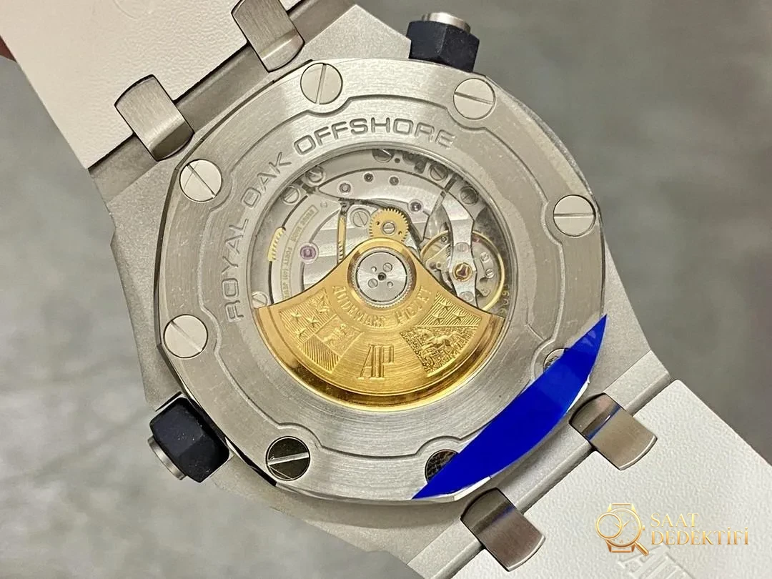 APS Factory Audemars Piguet 15710 yeşil ve beyaz kadranlı 3120 entegre mekanizmanın işçiliği nasıl? - Kasa Çeliği ve Polisaj Kalitesi