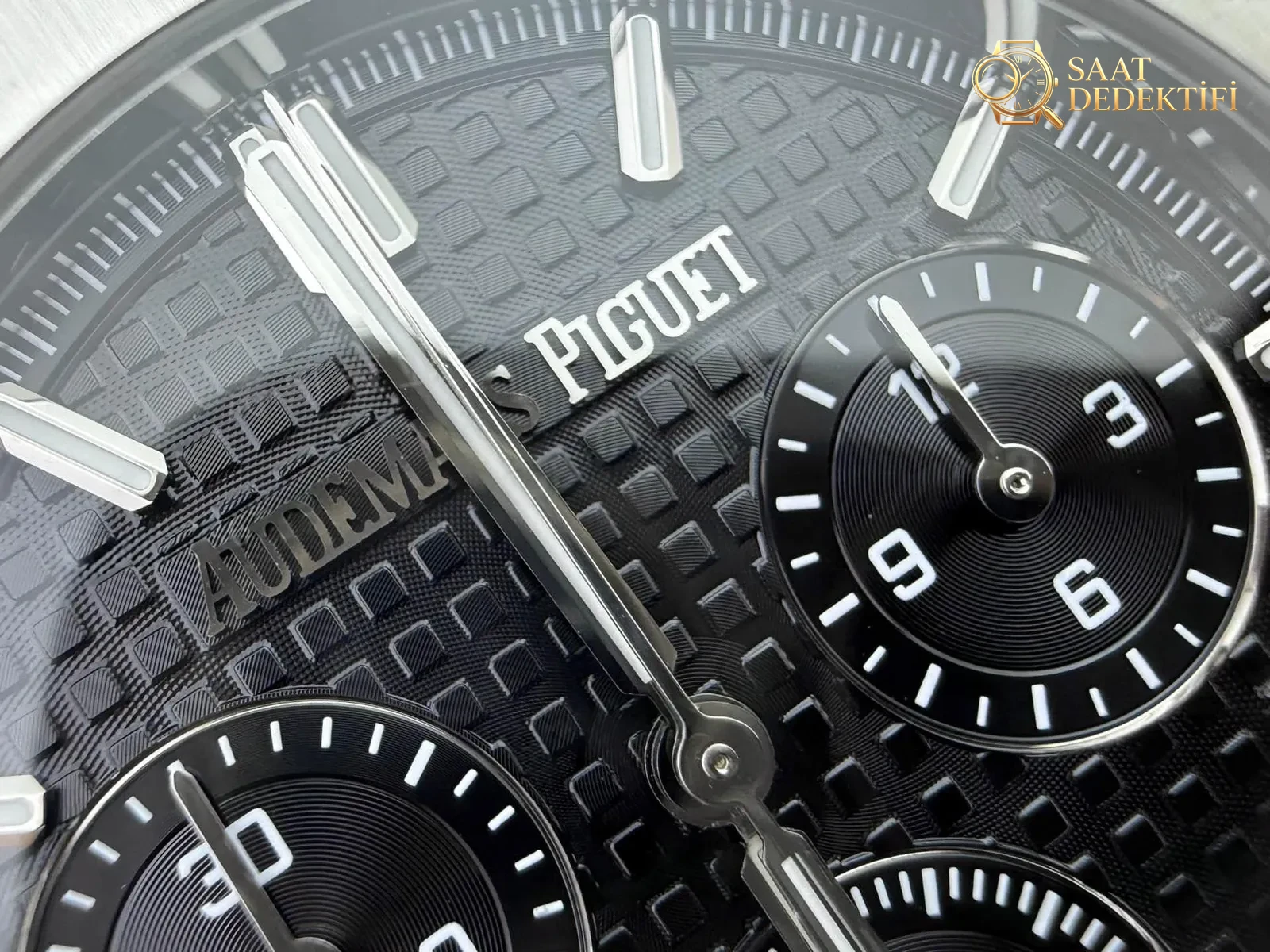 APS Factory Audemars Piguet 26240 V2 free-sprung 4401 mekanizmasını almaya değer kılan nedenler neler? DDF ile kıyaslandığında hangisini seçmeli? - Bilezik, Toka ve Klips Mekanizması