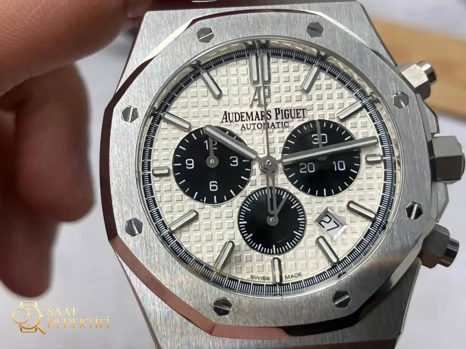 APS Factory Audemars Piguet Royal Oak 26331 beyaz panda entegre kronograf mekanizması almaya değer mi? - Klips Kilidi ve Lazer Damgalar