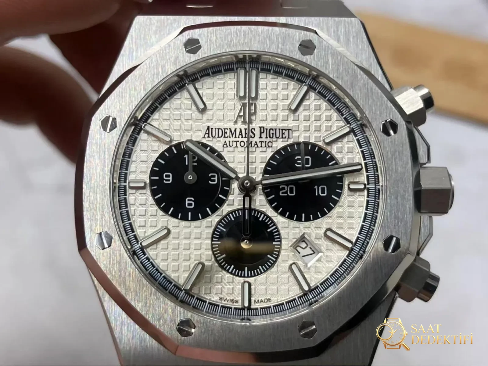APS Factory Audemars Piguet Royal Oak 26331 beyaz panda entegre kronograf mekanizması almaya değer mi? - Mekanizma Zemberek ve Balans Detayı