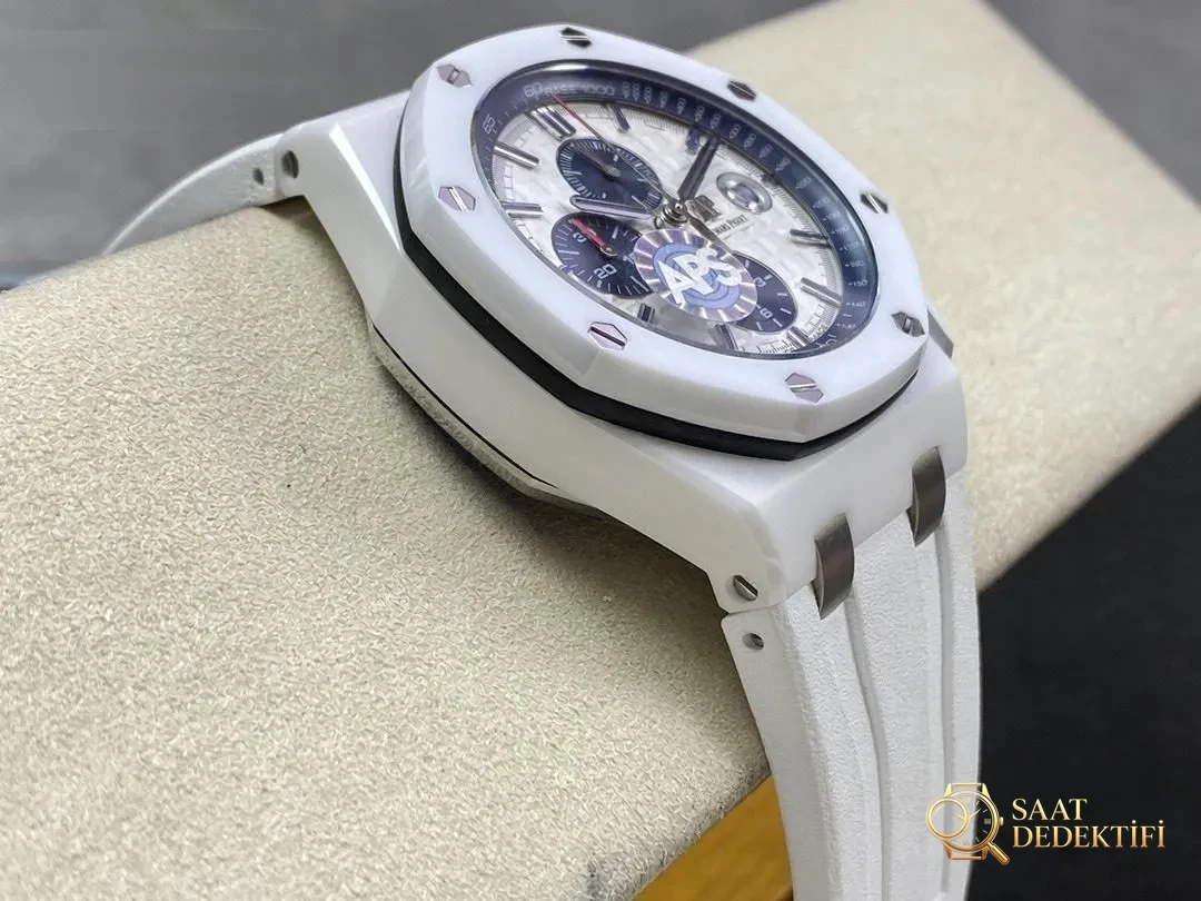 APS Factory Audemars Piguet Royal Oak 26400 beyaz seramik: JF ile karşılaştırıldığında nerede daha iyi? - Bilezik, Toka ve Klips Mekanizması