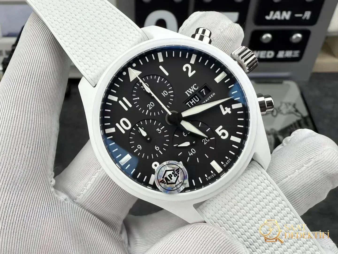 APS Factory IWC Pilot Kronograf Siyah/Beyaz Seramik Lake Tahoe Özel Serisi, Dandong tek parça mekanizmalı — kararlılığı nasıl? - Bilekte Duruş ve Kasa Orantısı