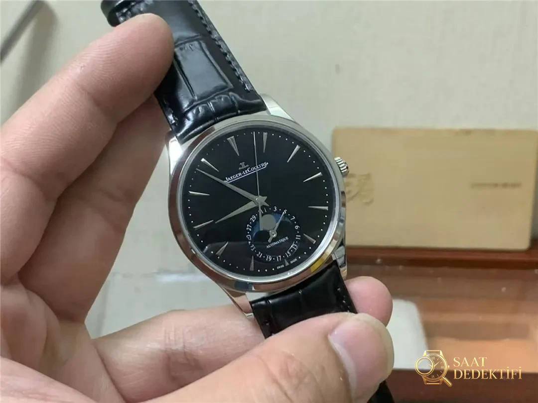 APS Factory Jaeger-LeCoultre Master Ay Evreli Serisi 1368430 Siyah Kadran İncelemesi - Kadran Detayı ve Bezel İşçiliği